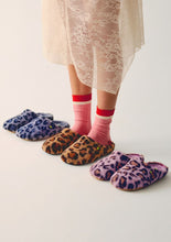 Load image into Gallery viewer, Hot Potatoe 76926BLU- Slipper.
