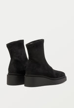 Load image into Gallery viewer, Miss Elastic 77361SUEDE- Ankle Boot.
