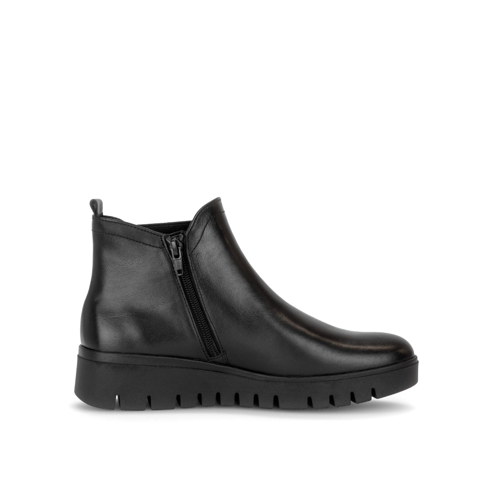 Gabor Black Chelsea Boot|801501003