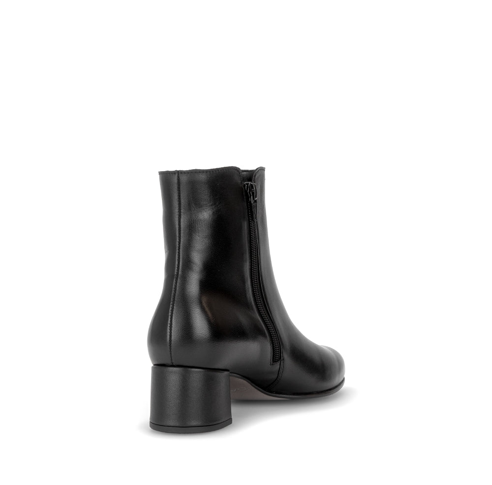Gabor Black Leather Ankle Boot|803601004