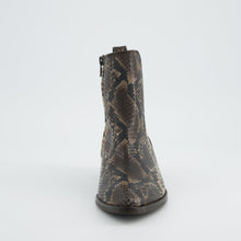 Load image into Gallery viewer, Paul Green 8271048- Ankle Boot.
