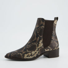 Load image into Gallery viewer, Paul Green 8271048- Ankle Boot.
