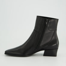 Load image into Gallery viewer, Paul Green Black Pointy Ankle Boot|8365005
