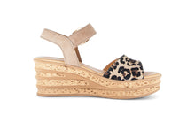 Load image into Gallery viewer, Gabor Leo Print Wedge Sandal|8465132
