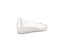 Load image into Gallery viewer, Gabor White and Silver Mini Wedge Pump|8604253
