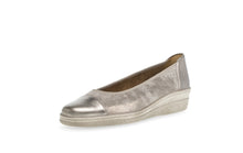 Load image into Gallery viewer, Gabor Metallic Bronze Mini Wedge Pump|8604262
