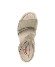Load image into Gallery viewer, Rolling Soft Green Suede Sandal|8681511
