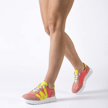 Load image into Gallery viewer, Wonders A2476MU- Trainer.
