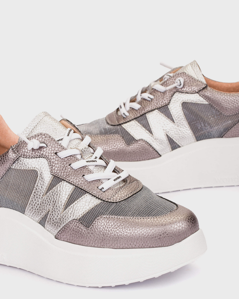 Wonders Metallic Wedge Trainer|A3640PL