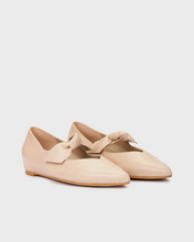 Load image into Gallery viewer, Wonders Beige Bow Pump|A3840B
