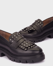 Load image into Gallery viewer, Wonders Black Fringe Platform Loafer|A4315BLK
