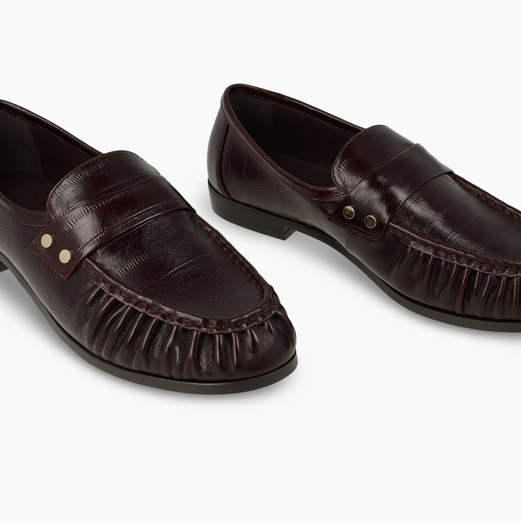 Lodi Embossed Print Burgundy Loafer| ANABELBU