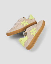 Load image into Gallery viewer, Another A0321131-Trainer.
