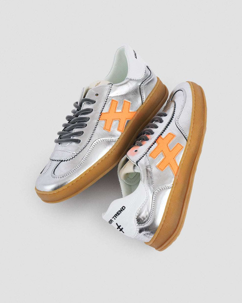 A032M341-trainer-silver