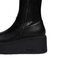 Load image into Gallery viewer, Marco Moreo AE4011JN-Tall Boot.
