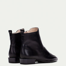 Load image into Gallery viewer, Hispanitas BHI254403B- Ankle Boot.
