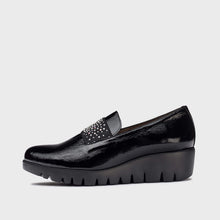 Load image into Gallery viewer, Wonders Black Patent Leather Slip On with Diamante Details|C33158PB
