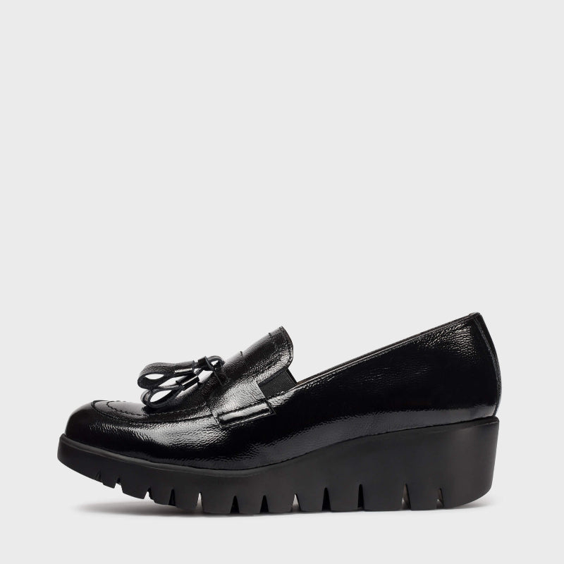 Wonders Black Patent Wedge Tassle Slip On| C33342NEG