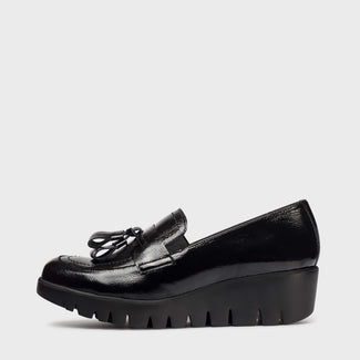 Wonders Black Patent Wedge Tassle Slip On| C33342NEG