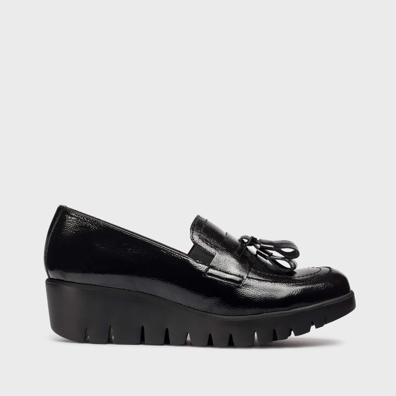 Wonders C33342NEG- Slip On.