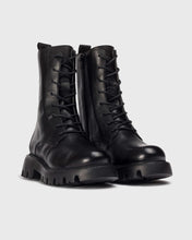 Load image into Gallery viewer, Wonders C7510NE- Ankle Boot.
