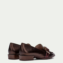 Load image into Gallery viewer, Hispanitas CHI254262B- Loafer.
