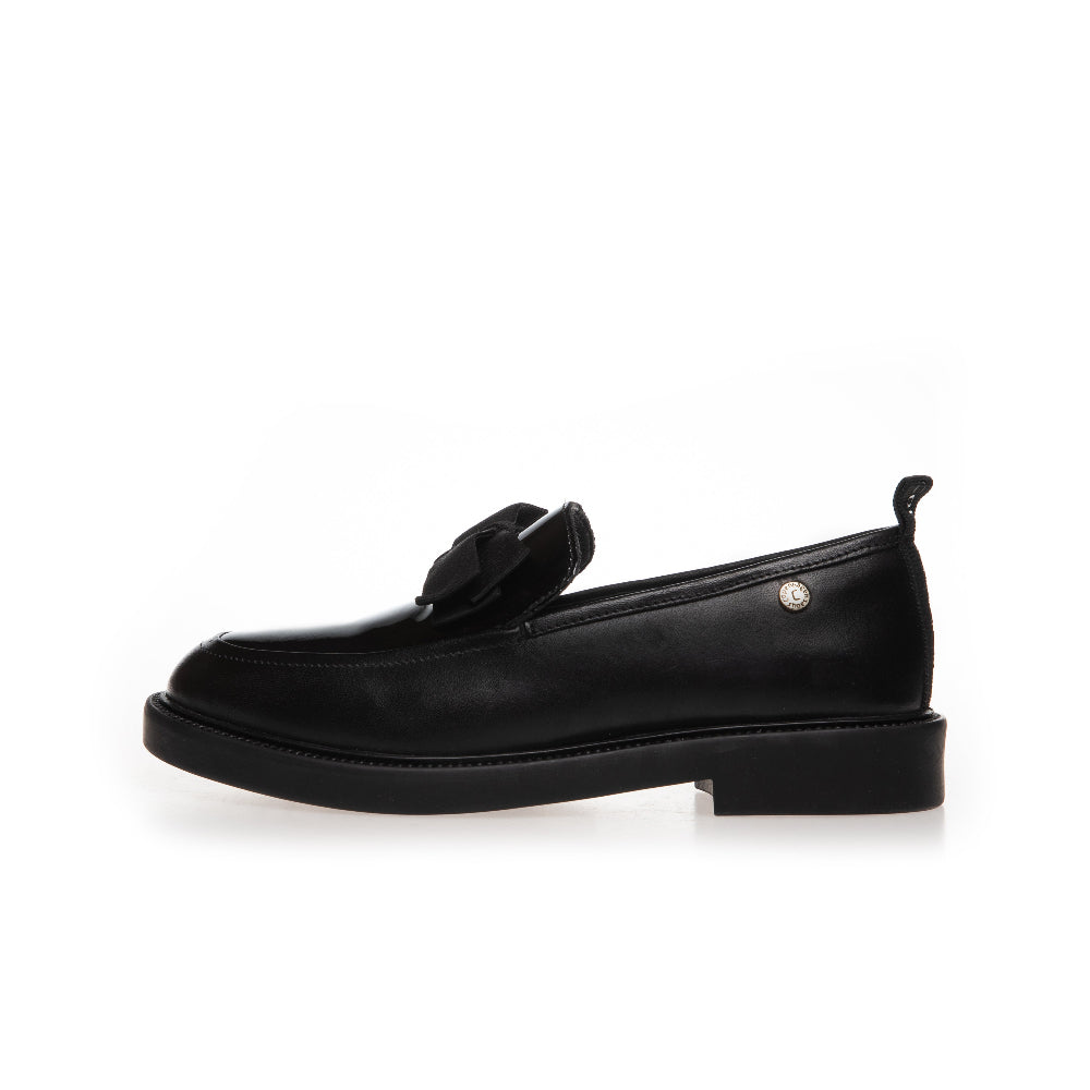 Copenhagen Black Leather and Patent Loafer with Bow|CS7057