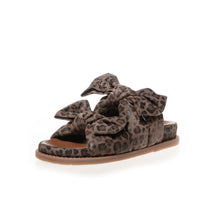 Load image into Gallery viewer, Copenhagen Leo Print Platform Mule|CS8336LEO
