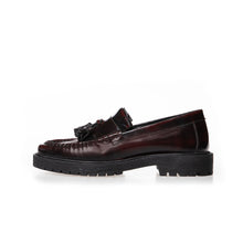 Load image into Gallery viewer, Copenhagen Burgundy Tassel Loafer|CS8850BU

