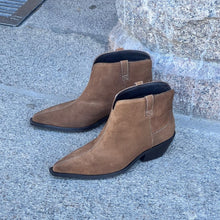 Load image into Gallery viewer, Copenhagen Brown Suede Ankle Boot|CS9042
