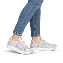 Load image into Gallery viewer, Remonte Floral Mini Wedge Trainer|D132690
