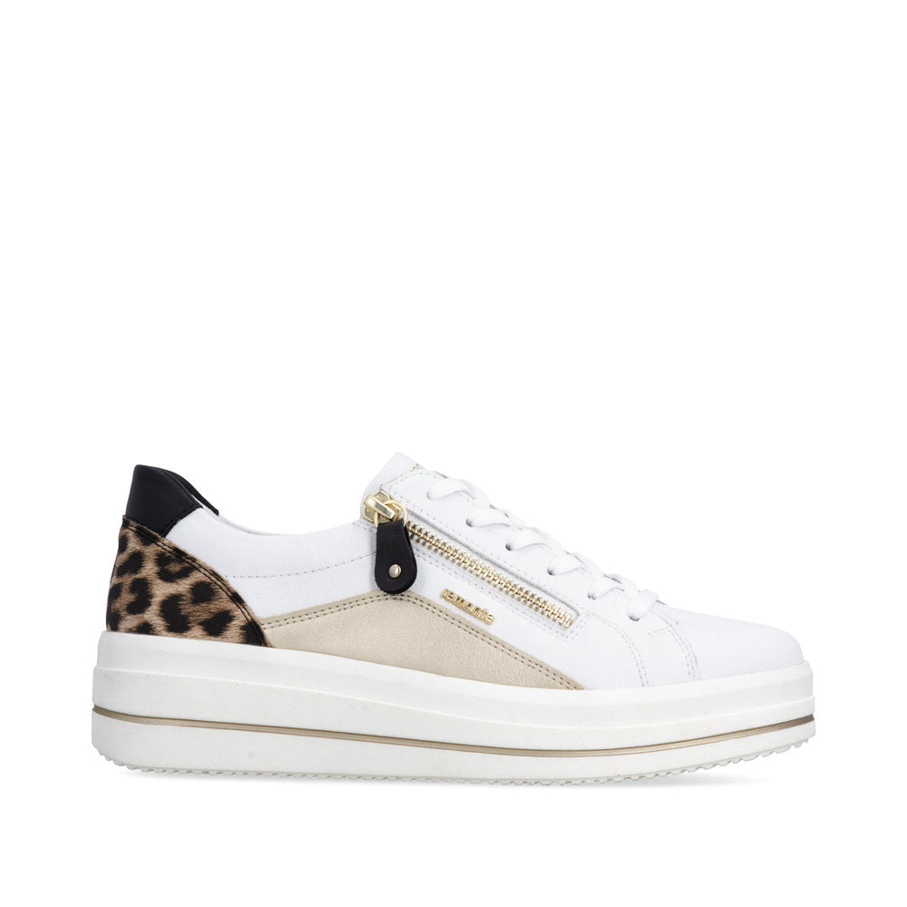 Remonte White and Leo Platform Trainer|D1C0185
