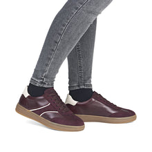 Load image into Gallery viewer, Remonte Maroon Trainer|D2C0533
