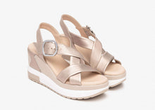 Load image into Gallery viewer, NeroGiardini E513605D67- Wedge Sandal.
