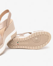 Load image into Gallery viewer, NeroGiardini E513605D67- Wedge Sandal.
