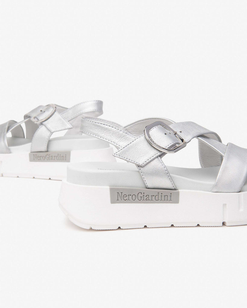NeroGiardini E513697D70- Sandal.