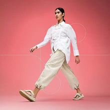 Load image into Gallery viewer, Fit Flop IW1A99- Sandal.
