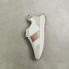 Load image into Gallery viewer, Fit Flop E1ZB44- Trainer.
