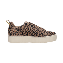 Load image into Gallery viewer, Salamander Leo Print platform Trainer| F31ARP0382
