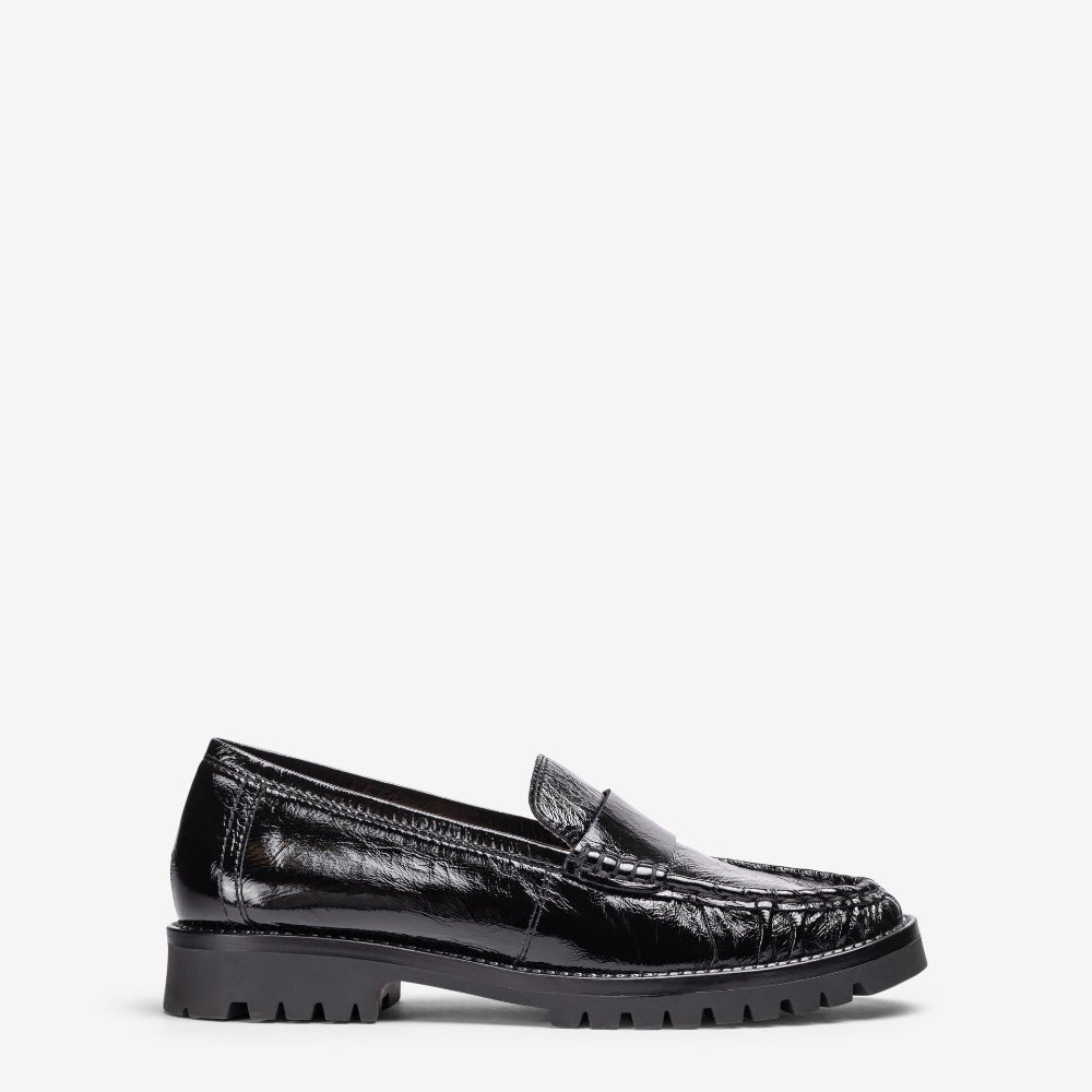 Unisa Black Patent Crinkled Loafer|FIJOBK