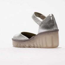 Load image into Gallery viewer, Fly BISO305S- Sandal.
