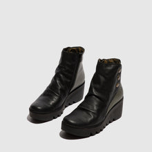Load image into Gallery viewer, Fly P501344010 - Ankle Boot
