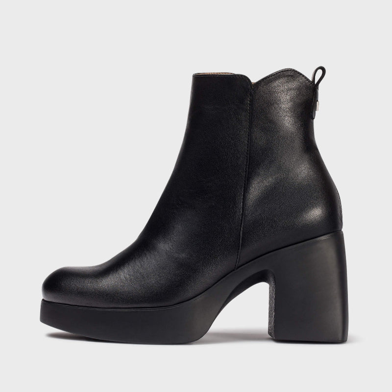 Wonders Black Leather Platform Ankle Boot|H4981NE