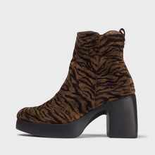 Load image into Gallery viewer, Wonders Brown Zebra Print Leather Ankle Boot|H4981LEO
