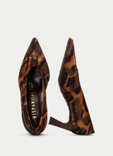 Load image into Gallery viewer, Hispanitas Leo Print Court Shoe|HI264915ES
