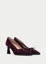 Load image into Gallery viewer, Hispanitas Burgundy Court Shoe|HI264951BU
