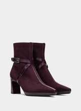 Load image into Gallery viewer, Hispanitas Burgundy Ankle Boot|HI265087BU
