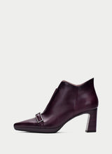 Load image into Gallery viewer, Hispanitas Burgundy Ankle Boot|HI265088BU
