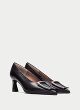 Load image into Gallery viewer, Hispanitas Black Court Shoe|HI265176BK
