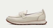 Load image into Gallery viewer, Hispanitas HV243432W-Loafer.
